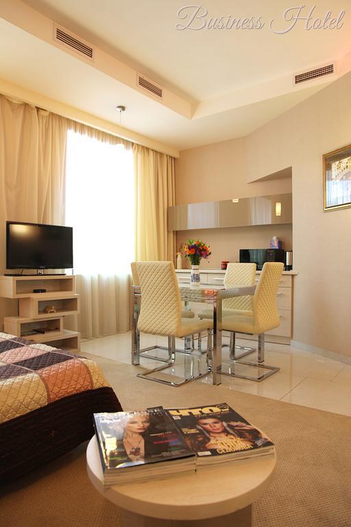 Business Hotel Jarkov Habitación foto