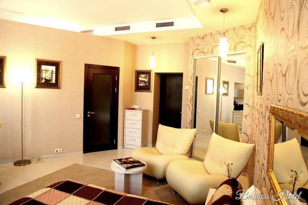 Business Hotel Jarkov Exterior foto